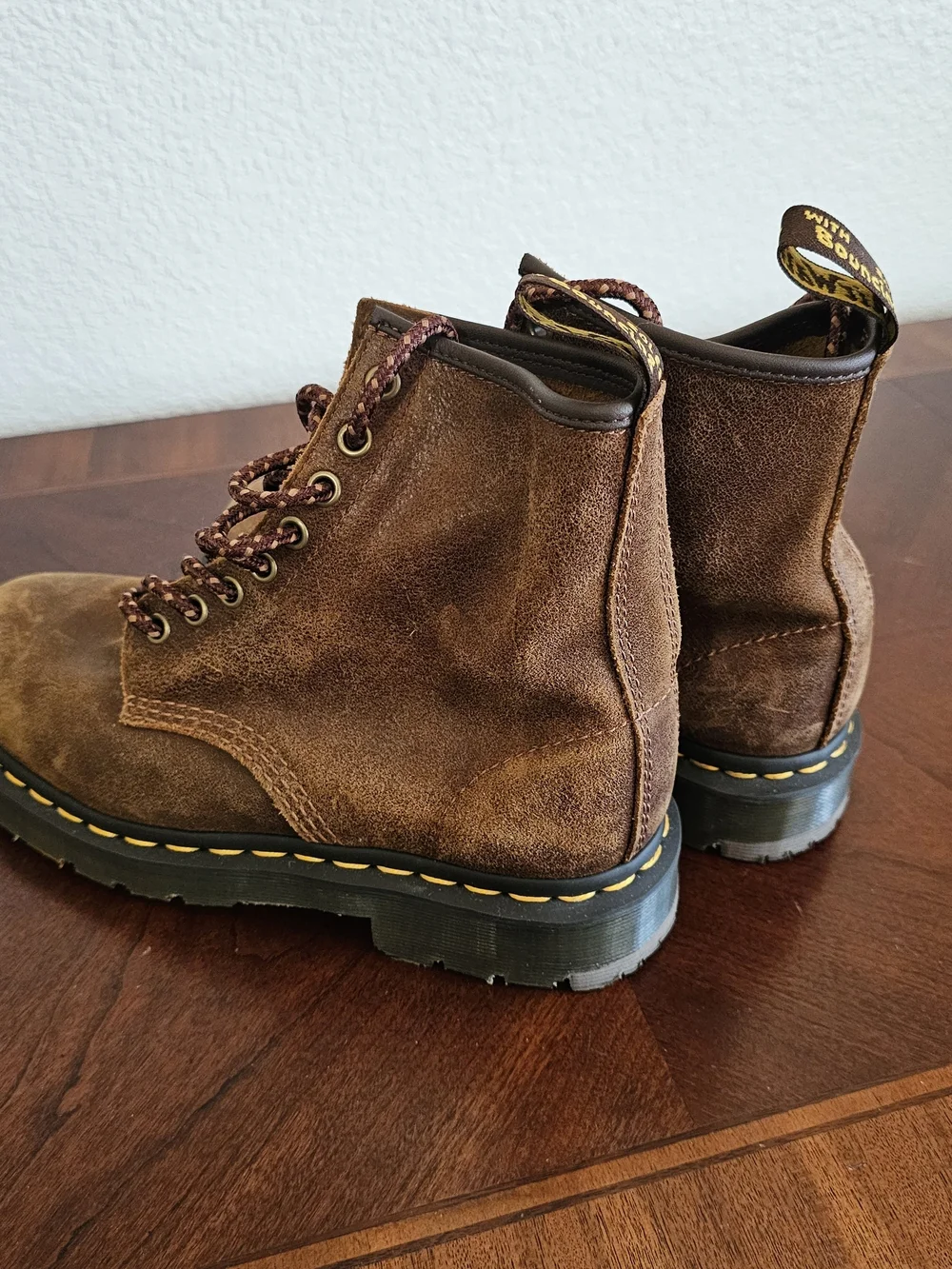 Dr. Martens sturdy lace